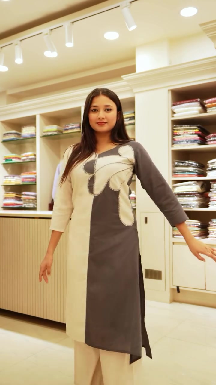 Ivory and grey colour-block kurta set