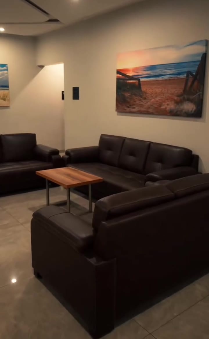 Lobby lounge with leather sofas