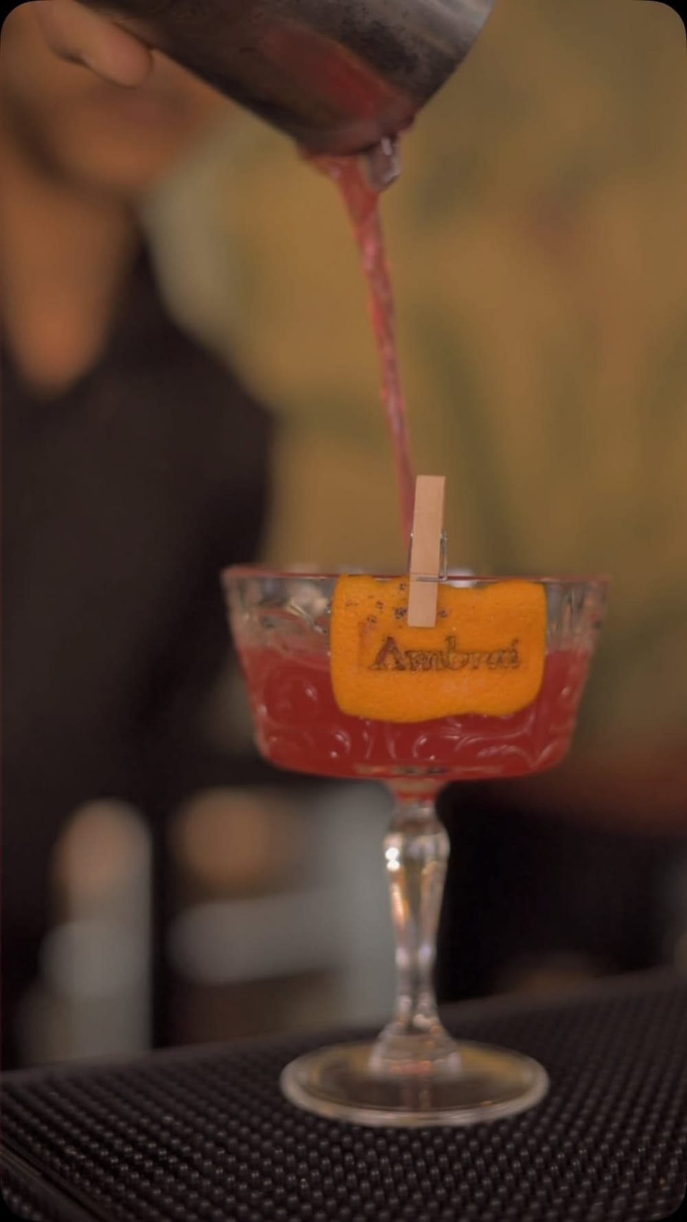 The signature at Ambrai
