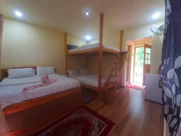 6 Bed Family Room