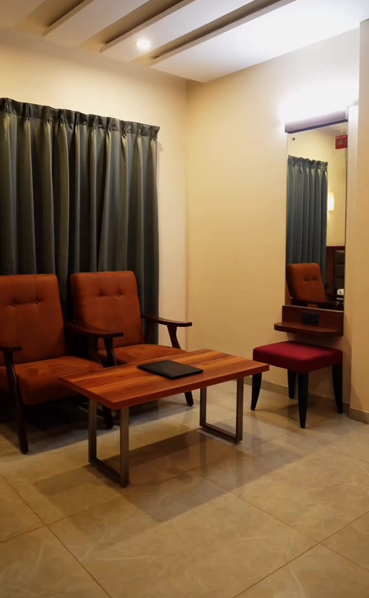 Sitting corner with two armchairs